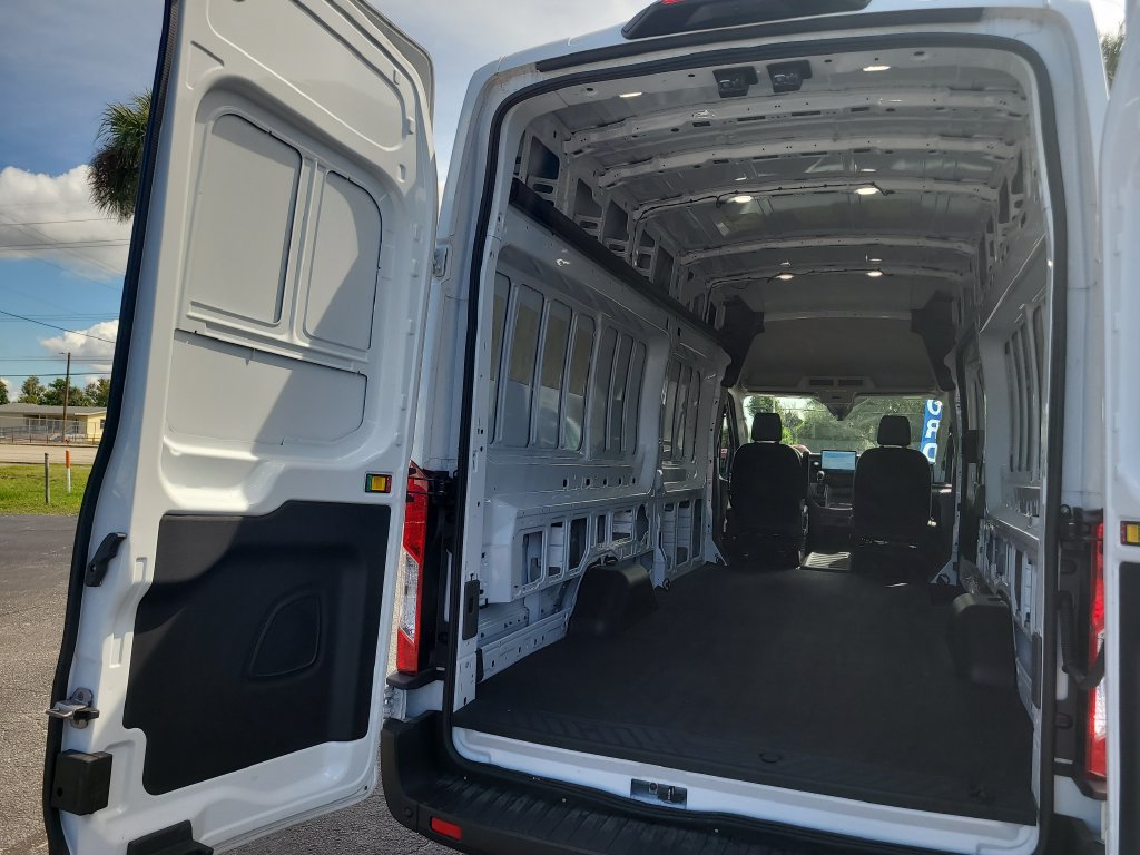 Certified 2025 Ford Transit 350 148 High Roof Extended RWD image 9