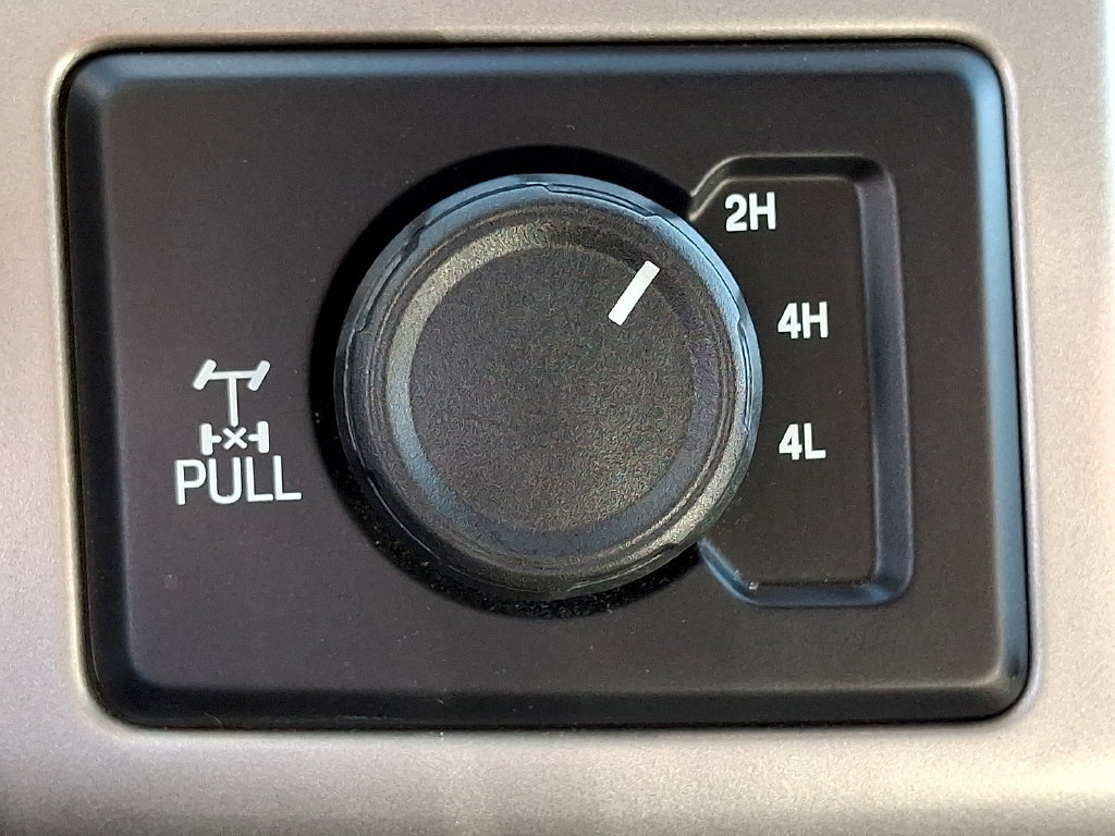 Certified 2020 Ford F350 Lariat AWD/4WD image 21