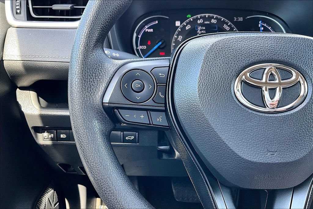 Used 2025 Toyota RAV4 XLE w/ Convenience Package AWD/4WD image 18