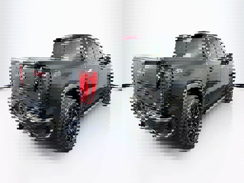 Used 2022 GMC Sierra 1500 Denali w/ Denali Premium Package image 5