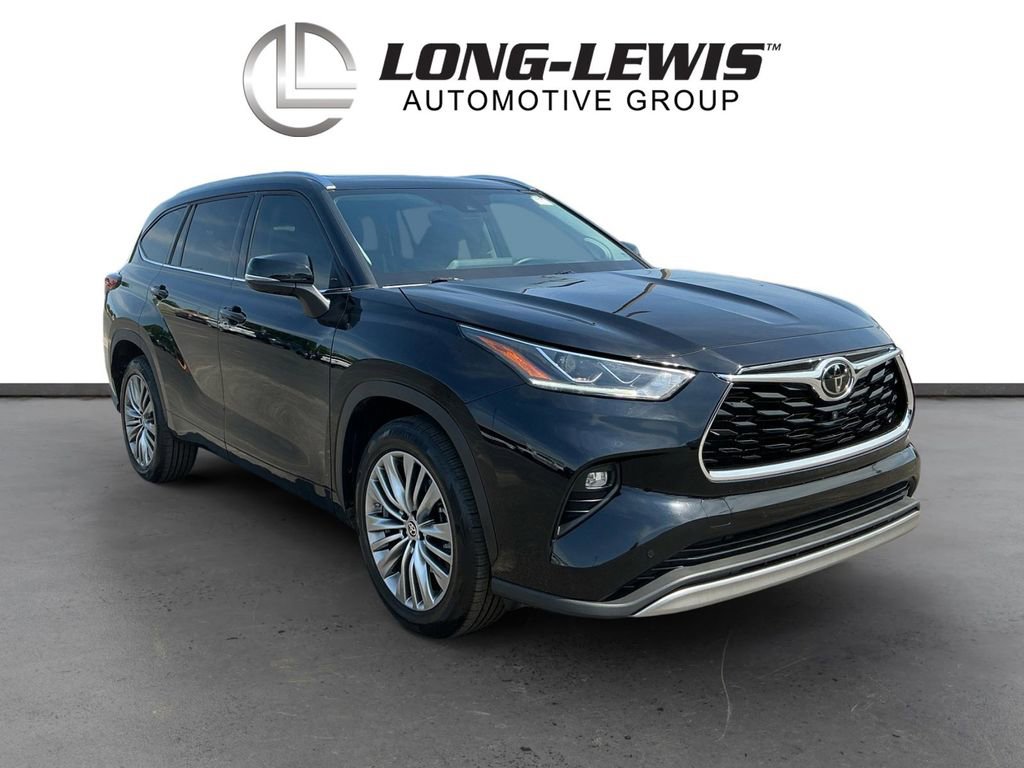 Used 2021 Toyota Highlander Platinum FWD image 10