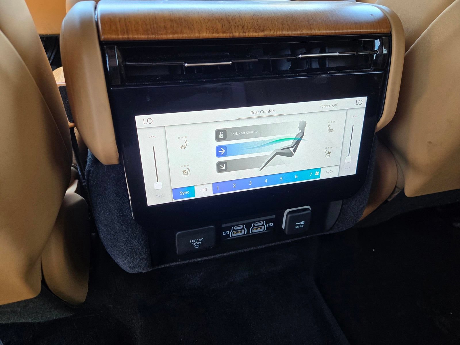 Used 2022 Jeep Grand Wagoneer Series III w/ Rear Seat Video Group 1 AWD/4WD image 14