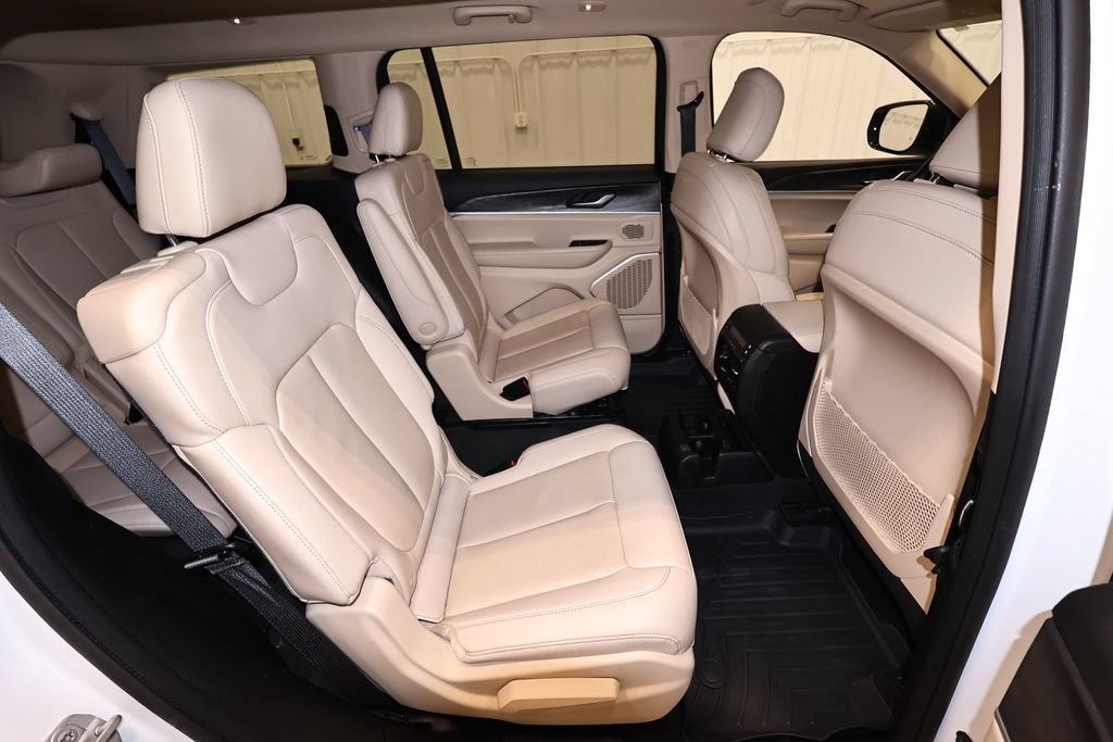 Used 2021 Jeep Grand Cherokee L Limited AWD/4WD image 21