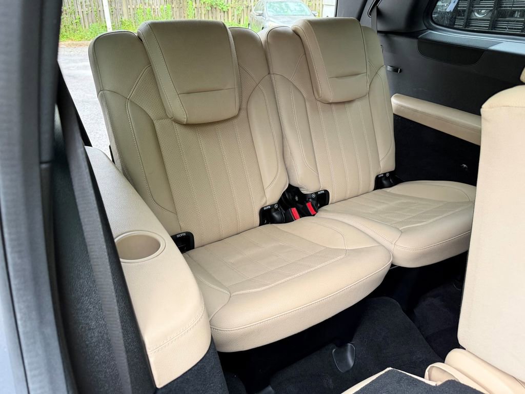 Used 2018 Mercedes-Benz GLS 450 4MATIC image 16