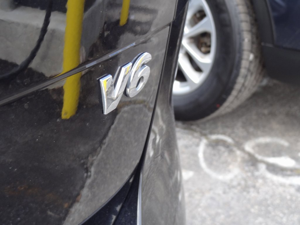 Used 2017 Volkswagen Touareg Executive image 15