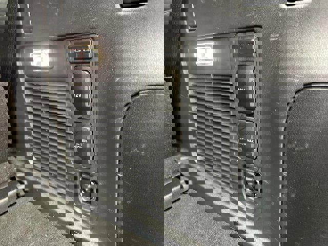 Certified 2025 Ford Expedition Active image 36