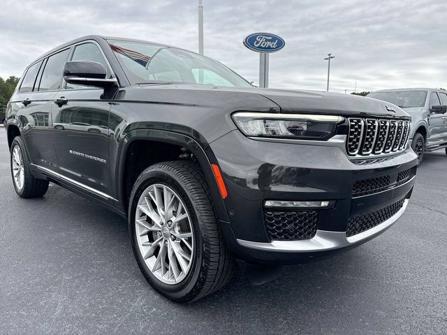 Used 2023 Jeep Grand Cherokee L Summit w/ Advanced Protech Group IV AWD/4WD image 32