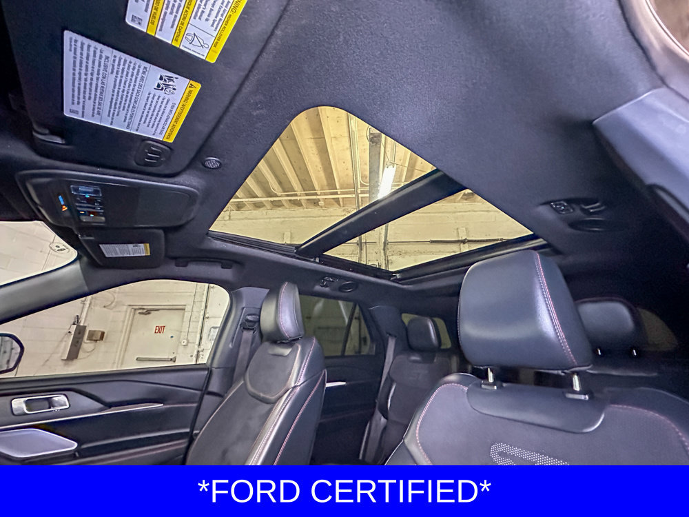 Certified 2025 Ford Explorer ST AWD/4WD image 4