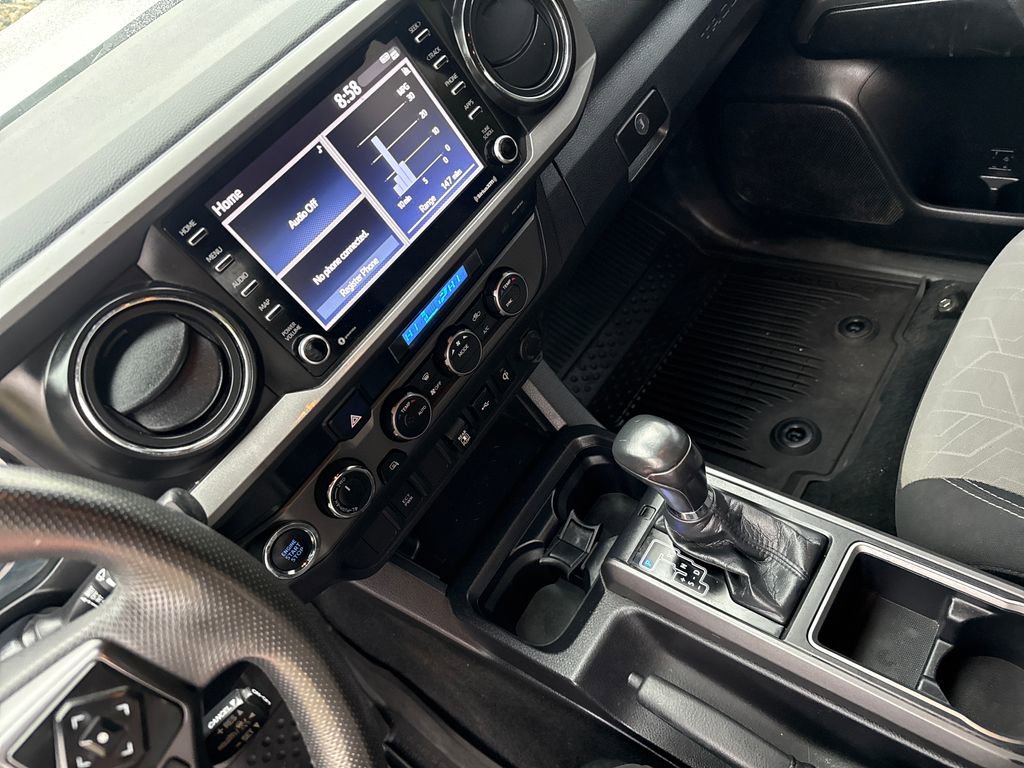 Used 2022 Toyota Tacoma TRD Off-Road AWD/4WD image 14