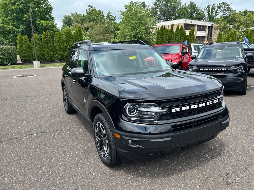 Certified 2022 Ford Bronco Sport Outer Banks w/ Tech Package AWD/4WD image 3
