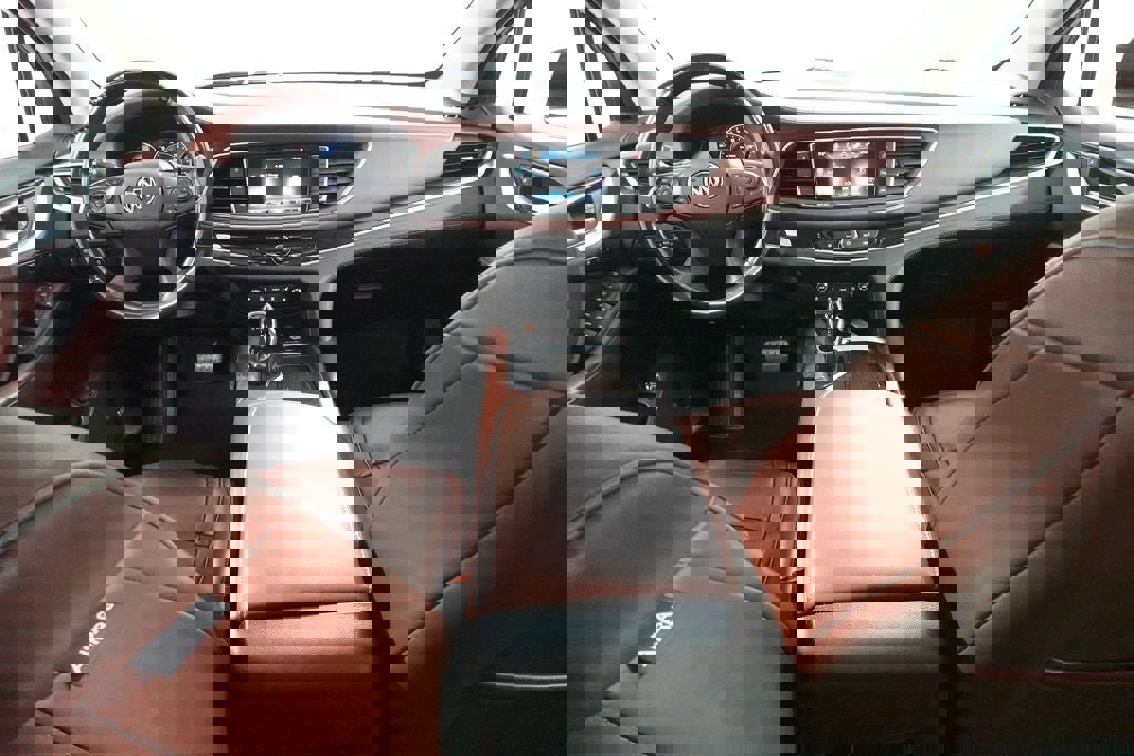 Used 2018 Buick Enclave Avenir w/ Avenir Technology Package AWD/4WD image 11