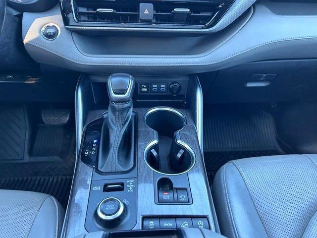 Used 2022 Toyota Highlander Platinum image 20