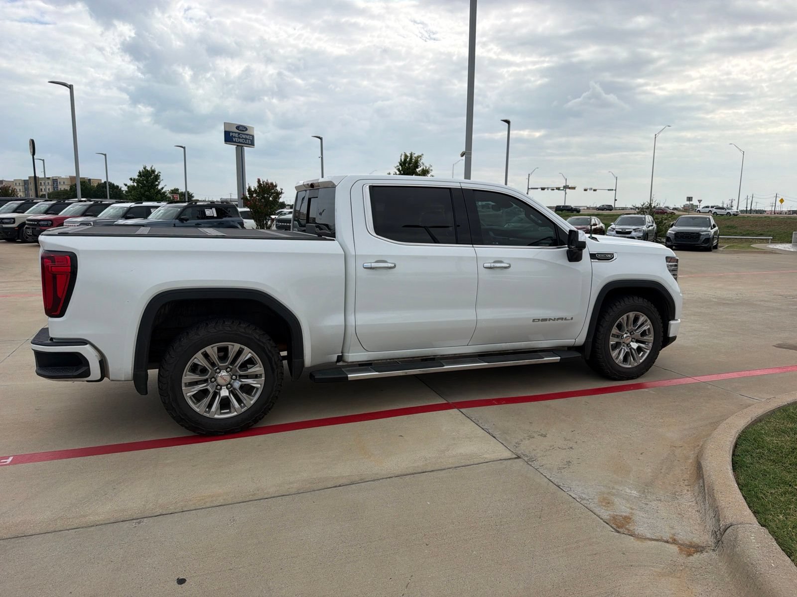 Used 2023 GMC Sierra 1500 Denali RWD image 13