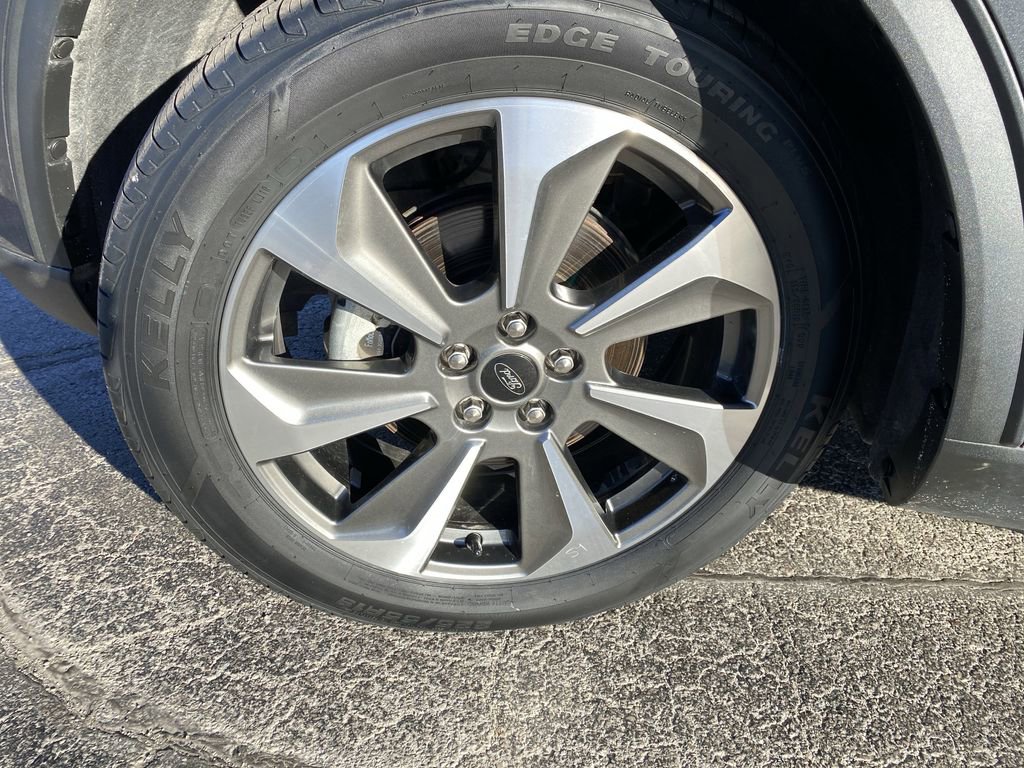 Certified 2023 Ford Escape Platinum image 46