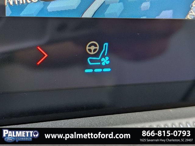 Certified 2025 Ford Explorer Platinum w/ Ultimate Package AWD/4WD image 24