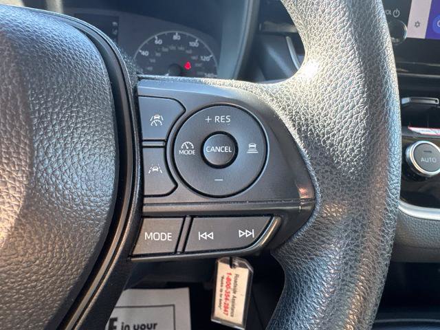 Used 2025 Toyota Corolla LE FWD image 11
