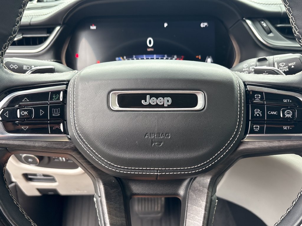 Used 2022 Jeep Grand Cherokee L Overland w/ Advanced Protech Group III AWD/4WD image 22