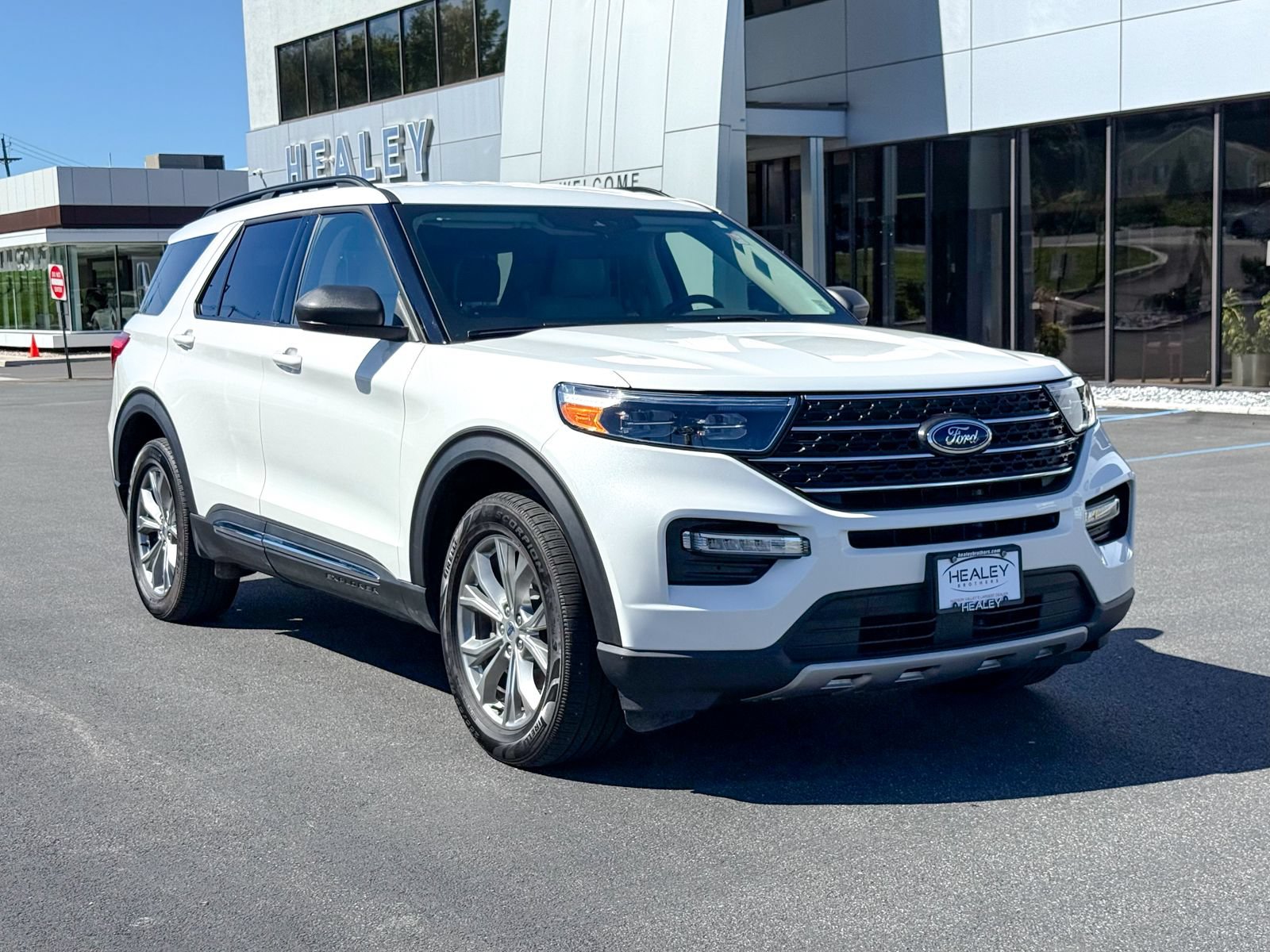 Certified 2023 Ford Explorer XLT w/ Equipment Group 202A