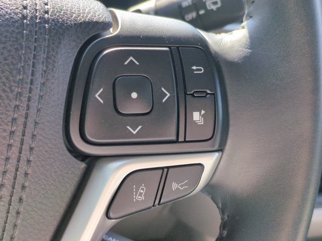 Used 2017 Toyota Highlander Limited FWD image 18