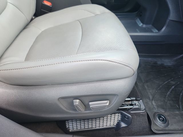 Used 2021 Toyota Sienna Limited image 35