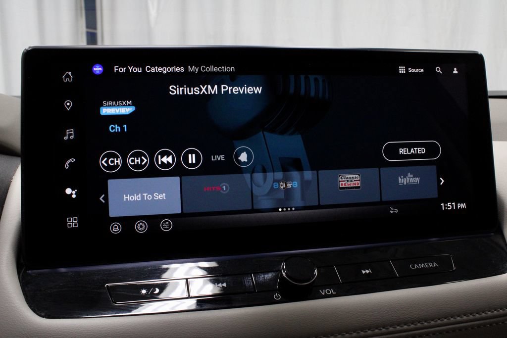 Used 2025 Nissan Rogue SL AWD/4WD image 4