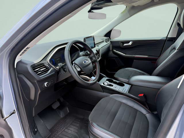 Certified 2022 Ford Escape SEL w/ SEL Stealth AWD Package image 4