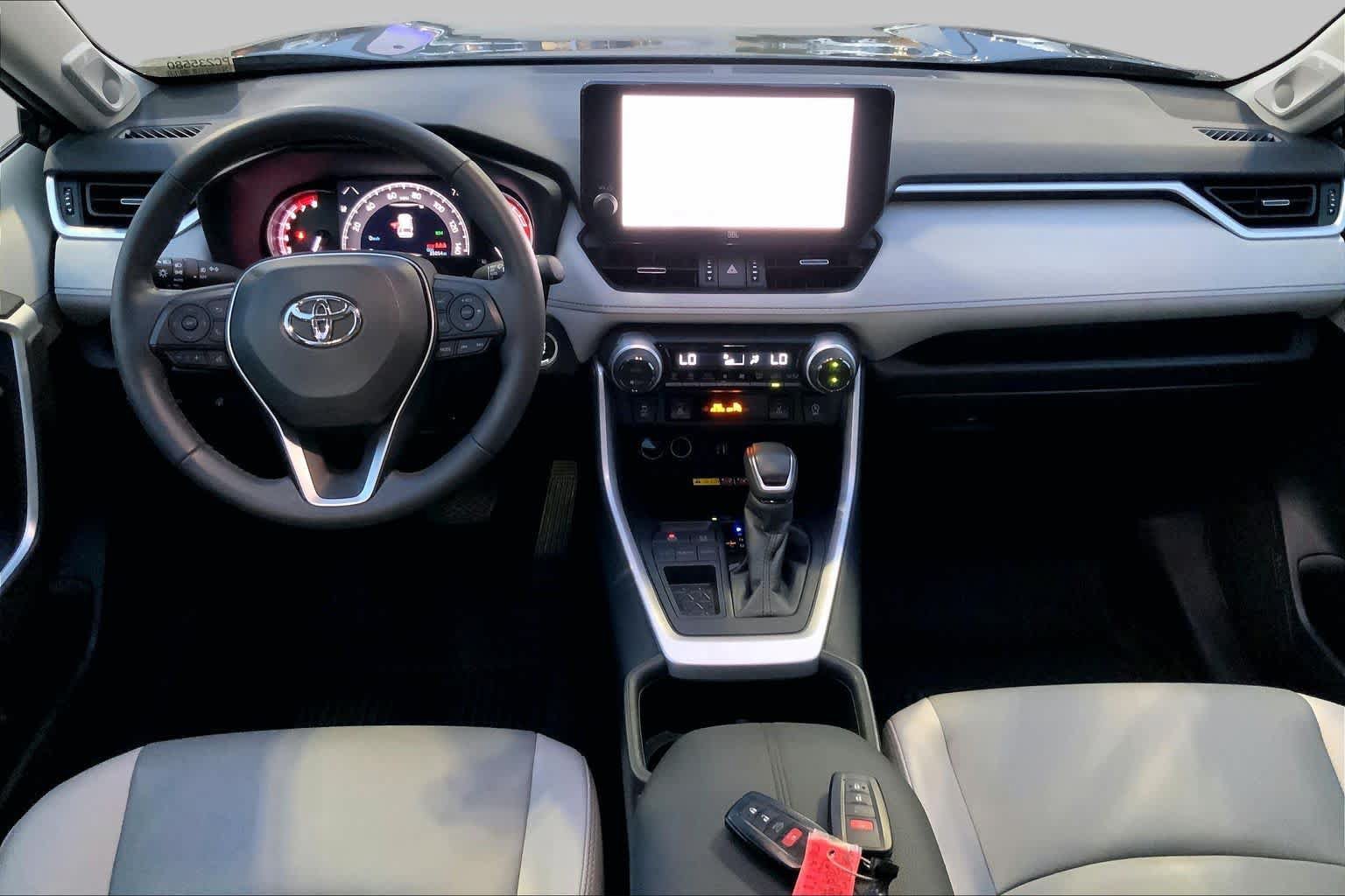 Used 2023 Toyota RAV4 XLE Premium FWD image 15