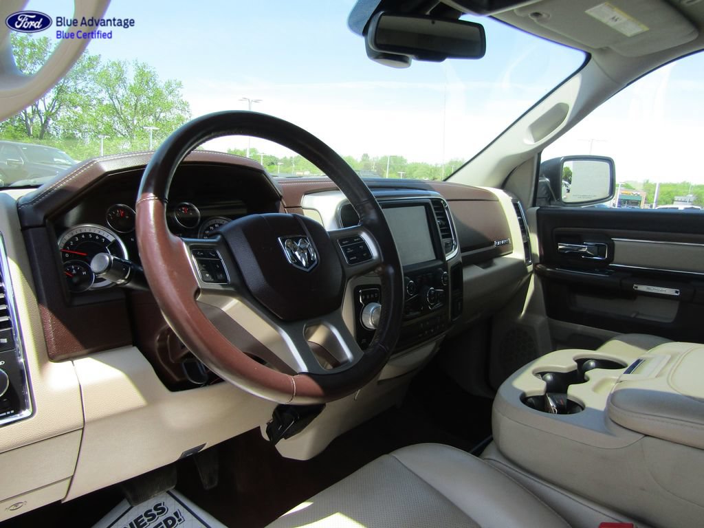 Used 2017 RAM 1500 Laramie w/ Convenience Group AWD/4WD image 17