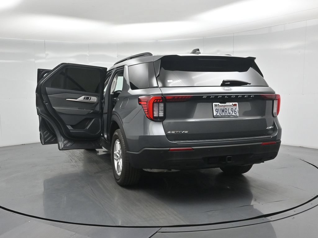 Certified 2025 Ford Explorer Active AWD/4WD image 33