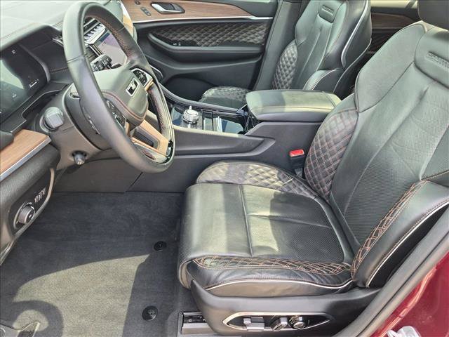 Used 2023 Jeep Grand Cherokee Summit w/ Adv Protech Group IV AWD/4WD image 17