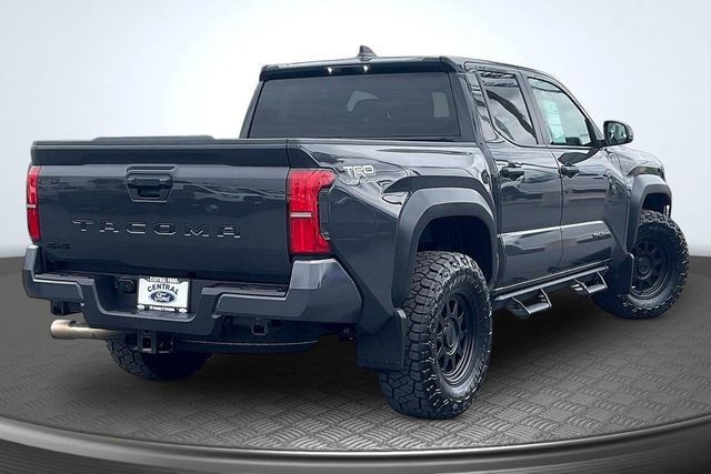 Used 2025 Toyota Tacoma TRD Off-Road AWD/4WD image 12