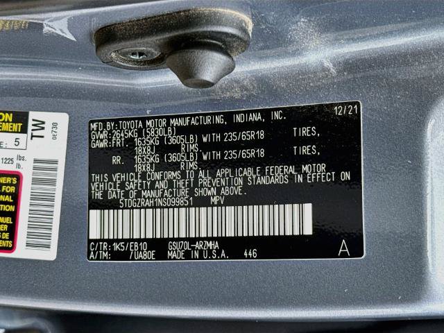 Used 2022 Toyota Highlander XLE FWD image 24