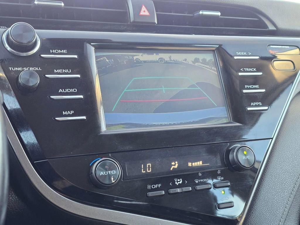 Used 2020 Toyota Camry SE image 21