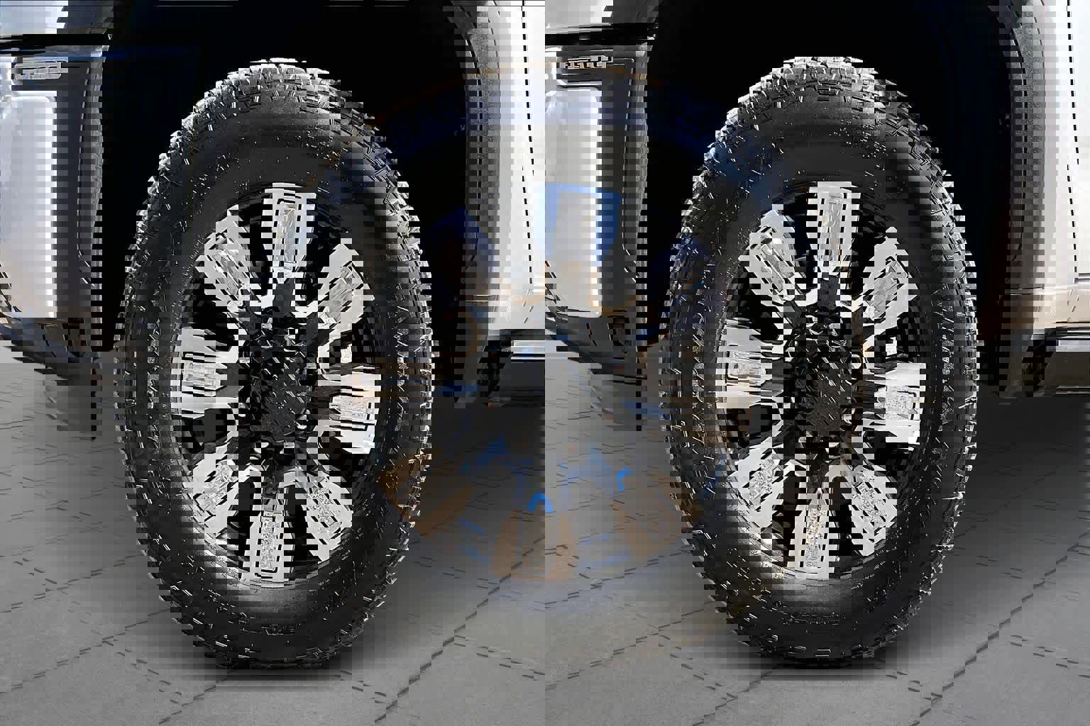 Used 2025 GMC Sierra 2500 Denali w/ Denali Reserve Package image 15