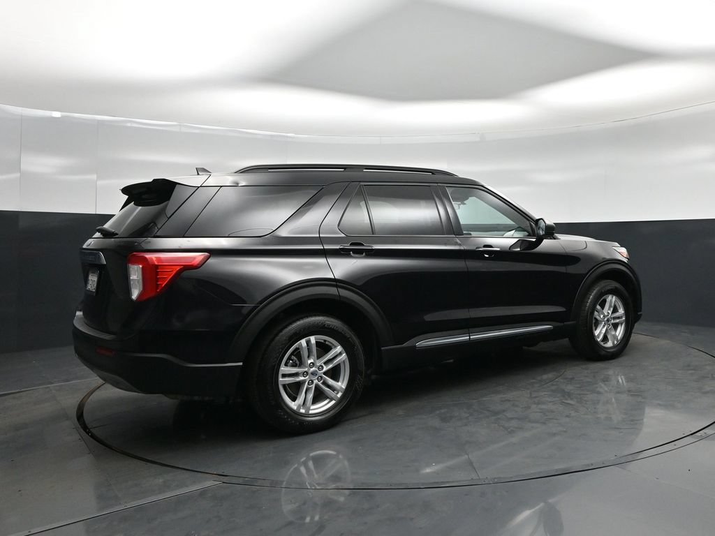 Certified 2023 Ford Explorer XLT w/ Equipment Group 202A RWD image 23
