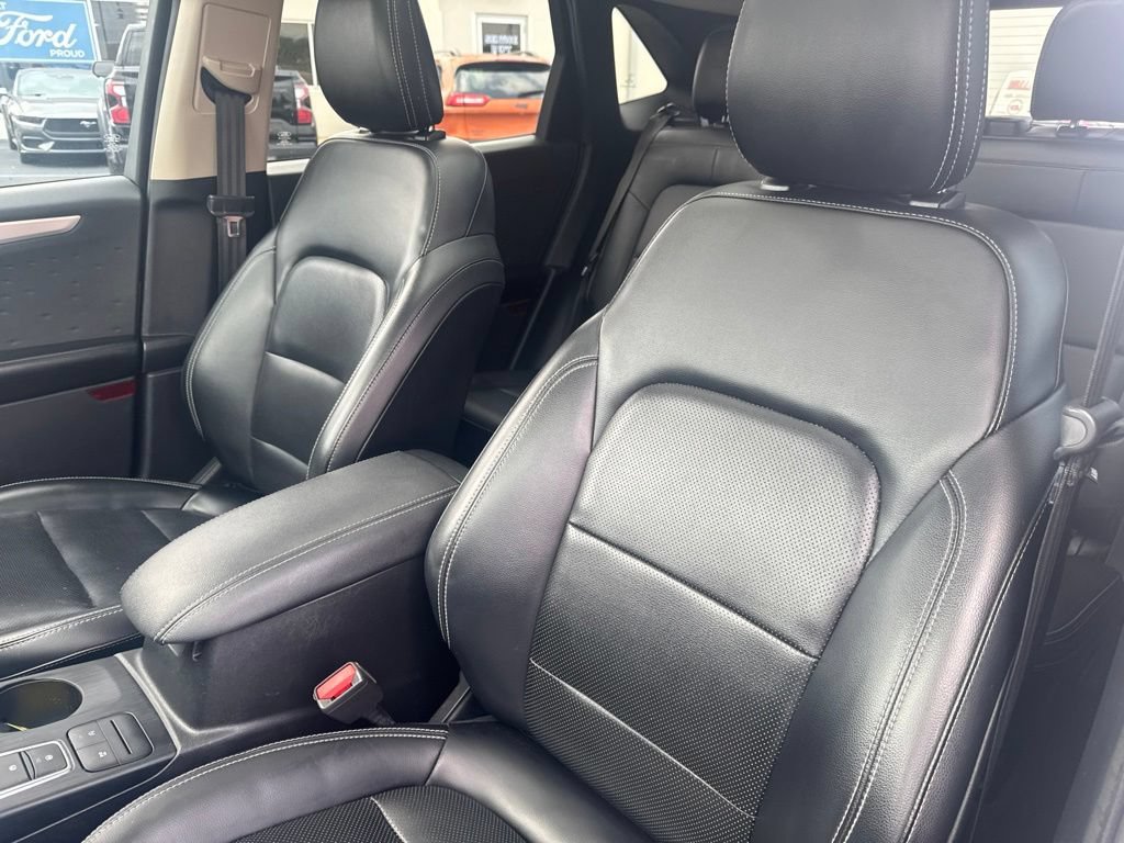 Certified 2020 Ford Escape SEL FWD image 17