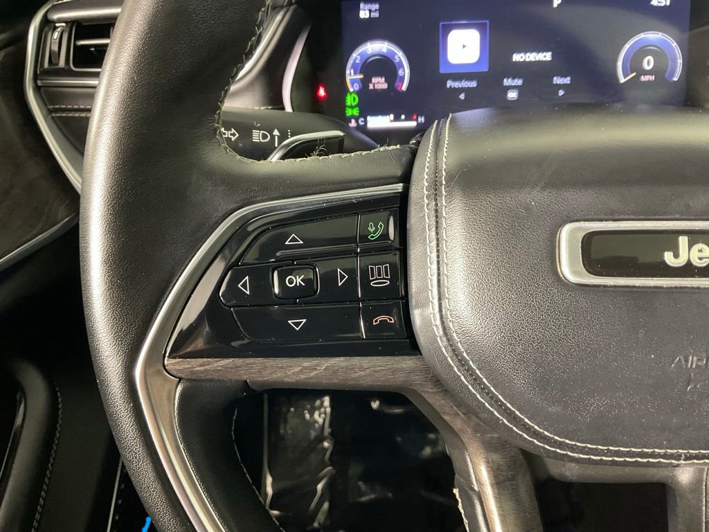 Used 2022 Jeep Grand Cherokee L Overland w/ Luxury Tech Group IV RWD image 24