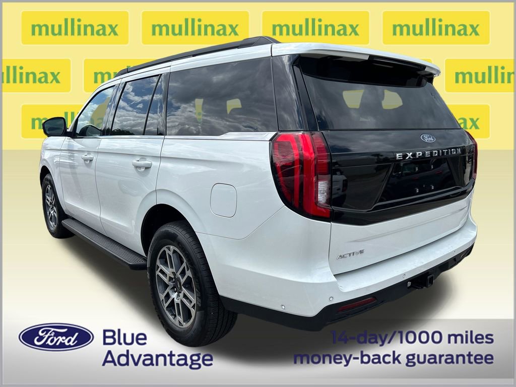 Certified 2025 Ford Expedition Active image 3