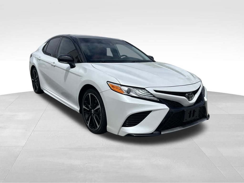 Used 2020 Toyota Camry XSE video 2