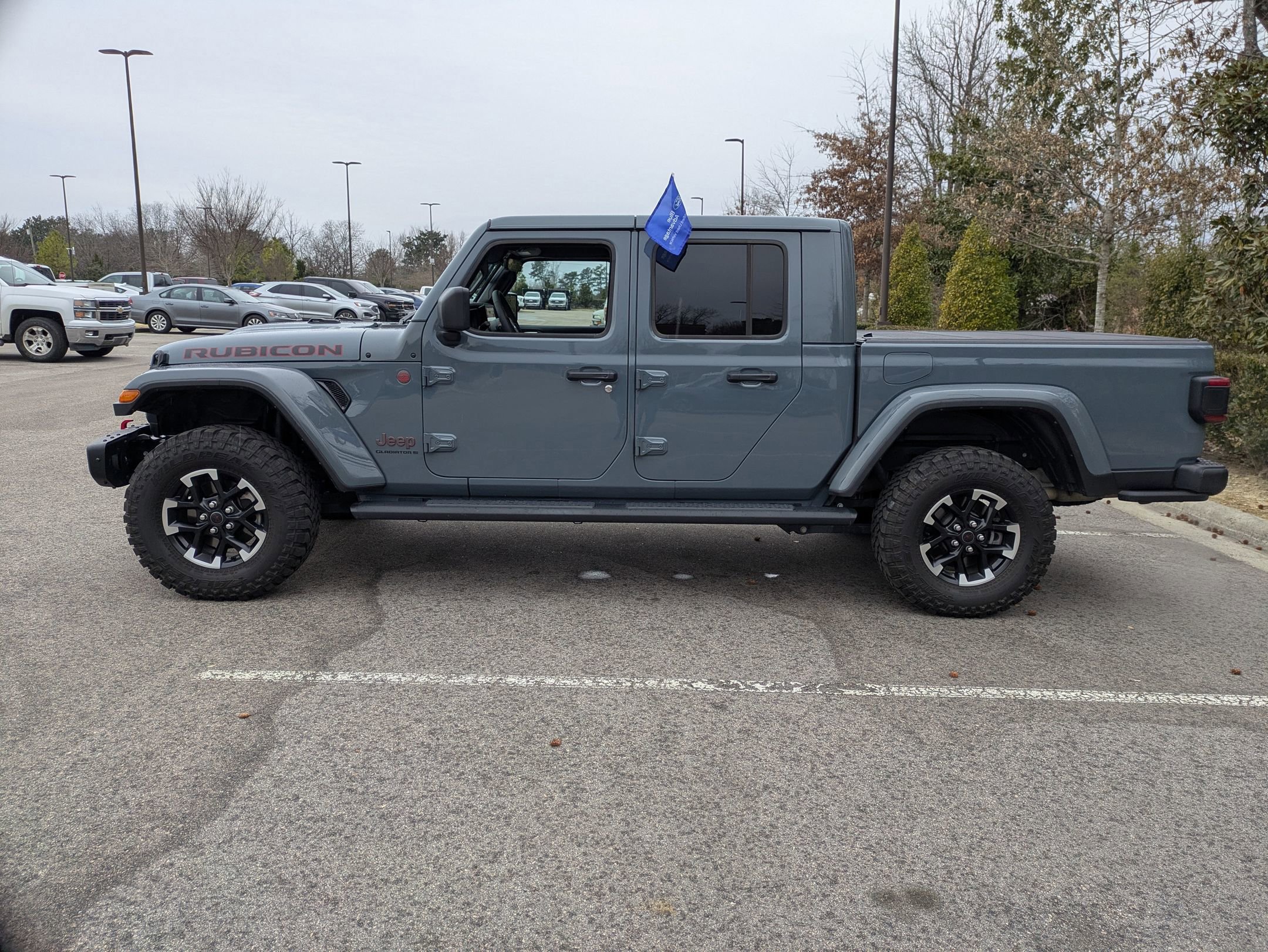 Used 2024 Jeep Gladiator Rubicon image 3