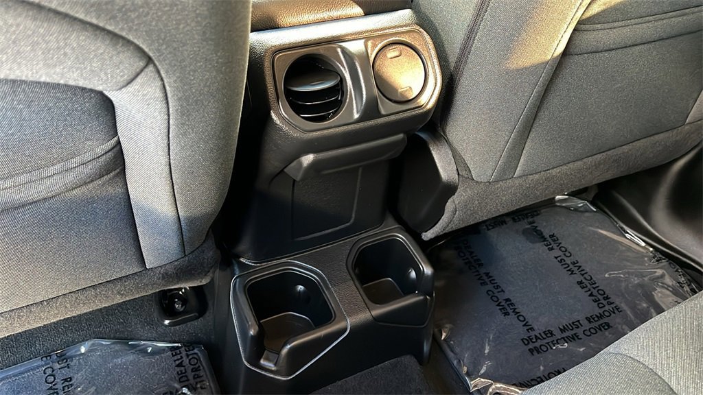 Used 2024 Jeep Gladiator Sport image 8