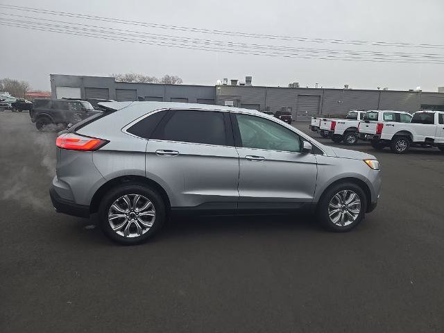 Certified 2024 Ford Edge Titanium AWD/4WD image 4