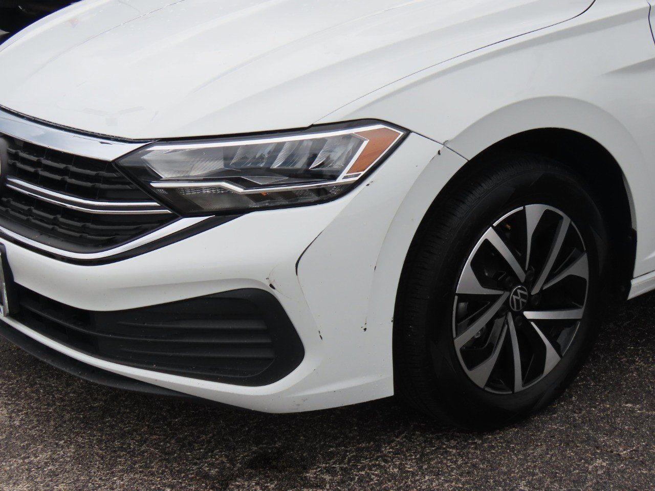 Used 2024 Volkswagen Jetta S image 9