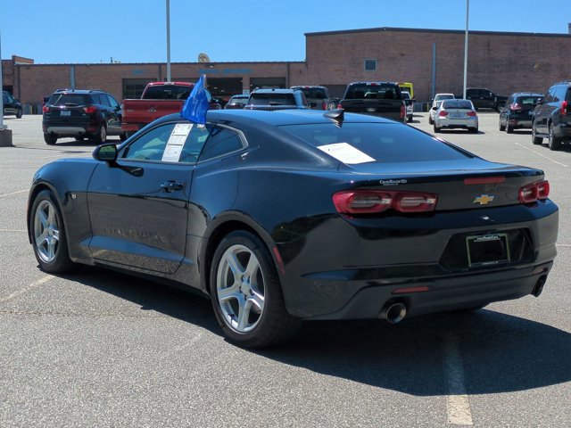 Used 2022 Chevrolet Camaro LT w/ Technology Package RWD image 6