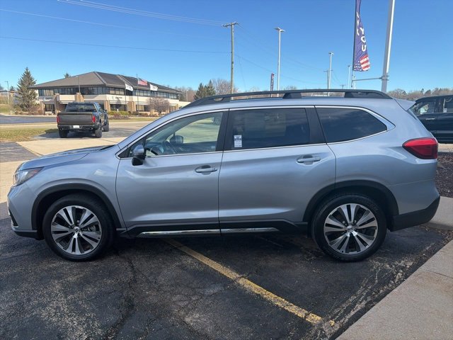 Used 2019 Subaru Ascent Limited w/ Popular Package #3 image 2
