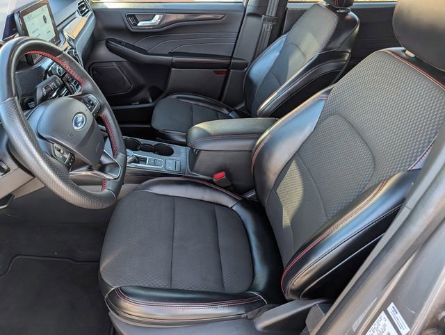 Certified 2024 Ford Escape ST-Line image 10