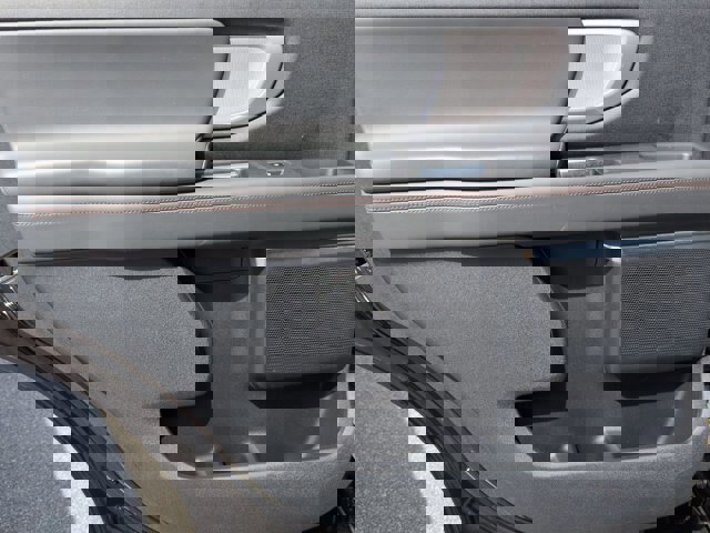 Certified 2025 Ford Expedition Active image 28