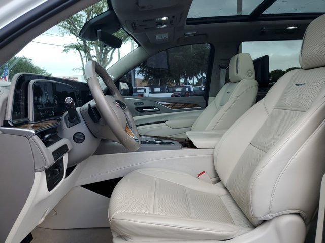 Used 2023 Cadillac Escalade Premium Luxury Platinum image 17
