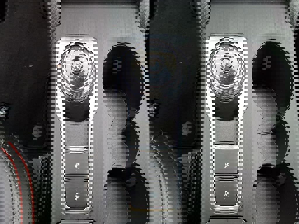 Certified 2025 Ford Escape ST-Line image 16