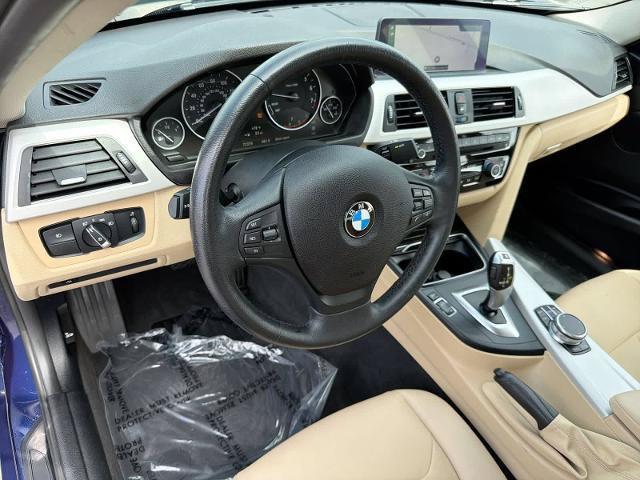 Used 2018 BMW 320i xDrive Sedan w/ Convenience Package AWD/4WD image 10